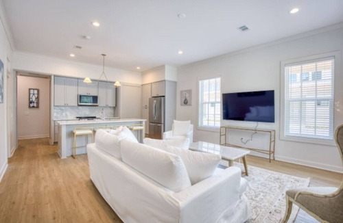 Pass Christian Villa | The Magnolia Shore 5 - Steps to Beach, Pool, Fast WiFi