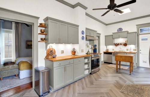 Metropolitan House | The Majestic Fern