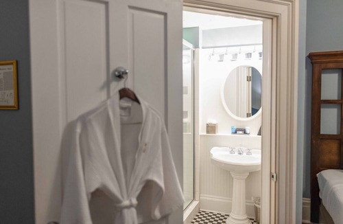 Historic District - North Hotel | The Marshall House, Historic Inns of Savannah