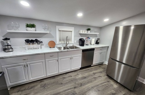 Savannah House | The Nest 2BR 1BA Charmer