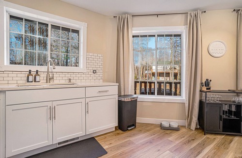 Pentwater House | The Octagon & APT - Hot tub, Game room, 1.8 miles to Lake Michigan beach