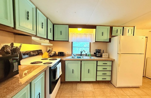 Jacksons' Gap House | The Palms by the Lake: Your Affordable Lakeside Retreat