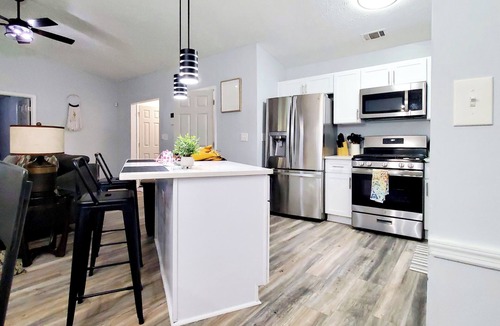 Church Street House | The Peach Escape in Atlanta: Charming 3-bed house with backyard retreat