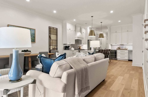 Tuscaloosa House | The Pearl on Paul Bryant - Luxury Townhome