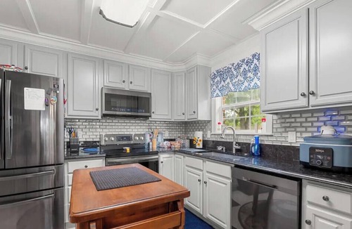 Oak House | The Plash Pad - 4-bedroom w/Pool in Gulf Shores! Your Vacation Destination!