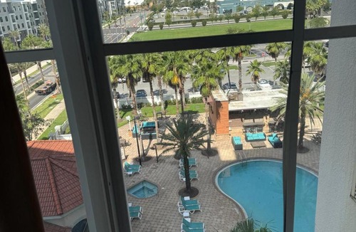 Florida Center Hotel | The Point Hotel Apartment 603 Near to Universal