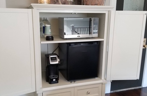 Grenada Apartment | The Postmaster's Quarters at 2nd & Main - 2 story apartment in the historic district