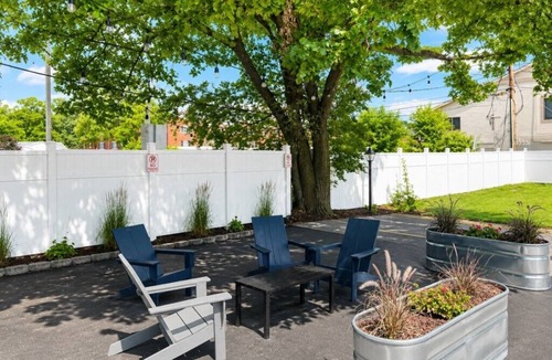 North Muskegon Apartment | The Queen of Adventure Near Downtown Muskegon
