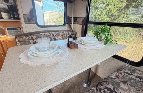 Gautier House | The Refuge- Perfect 1-bedroom recreational vehicle with AC in Gautier