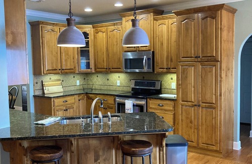Jacksons' Gap House | The retreat at Bay Pine Point, convenient to EVERYTHING Lake Martin and Auburn!
