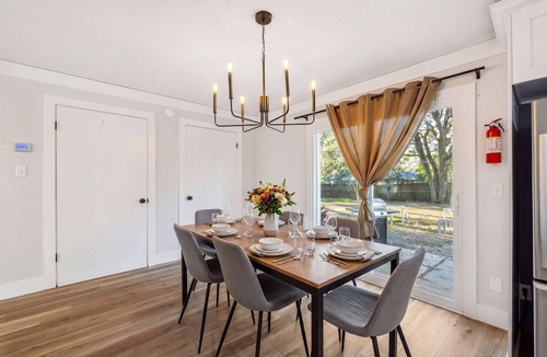 Gainesville House | The Retreat on 43rd | 3mi to UF & Shands Pets