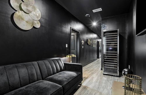 Florida Area Apartment | The Saints House, Luxury 5BR Saints Retreat