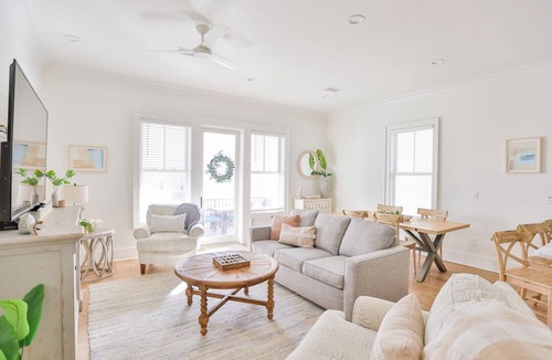 Gulf Shores Cottage | The Sand Haus - Steps to Beach - 7 Separate Beds - Pet Friendly - Pool - Grill