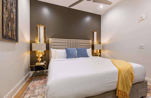 Central Business District Hotel | The Streetcar, All King Beds Blackout Shades Hotel