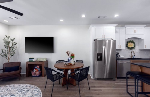 Auburn House | The Tiger Den – Walk to Campus & Downtown!