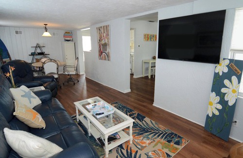 Roberta Heights House | The Turtle House | Pet-Friendly + 5-Min Walk to Beach