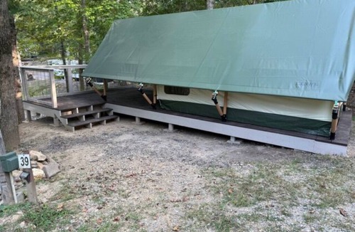 Fort Payne Apartment | The Water’s Edge Glamping Tent