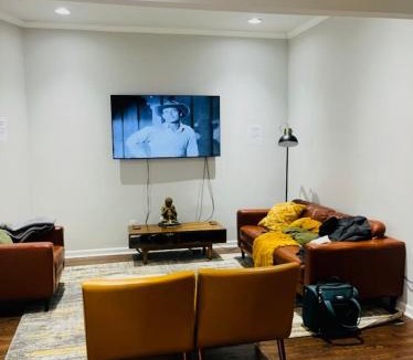 Westview House | The West End Wonder