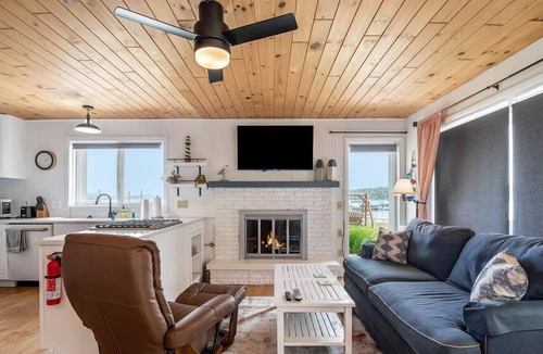 Conway Condo | This condominium is a 1 bedroom(s), 2 bathrooms, located in Conway, MI.