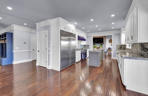 Macon House | This house is a 7 bedroom(s), 7 bathrooms, located in Lizella, GA.