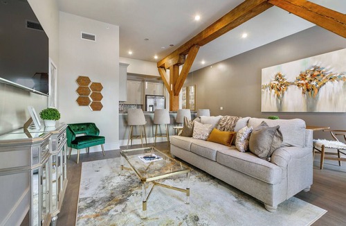 Central Business District Condo | ⚜️THIS IS IT! Downtown Location & Luxury GLAM MEETS HISTORIC CHARMER LG Balcony City Views!