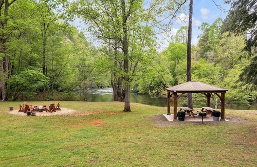 Ellijay Villa | Three Bedroom A Frame