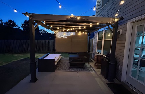 Canterbury Farms House | Tickets & Badges Available w/this Spacious 5-bedroom house
