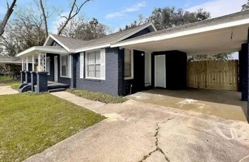 South Pensacola House | Tidy Apartment Near Hospital/PCC