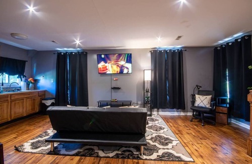 Clemson House | TigerTown Suite(B) in the Heart of Clemson 🐅