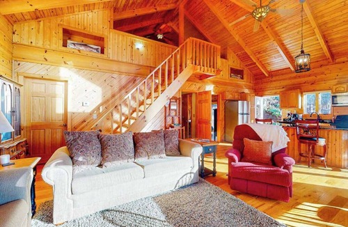 Clayton Cabin | Timpson Cove Haven Stay