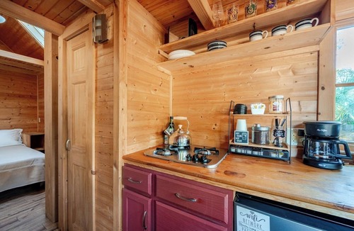 Pierson House | Tiny Cabin Near Speedways, Beaches & Attractions