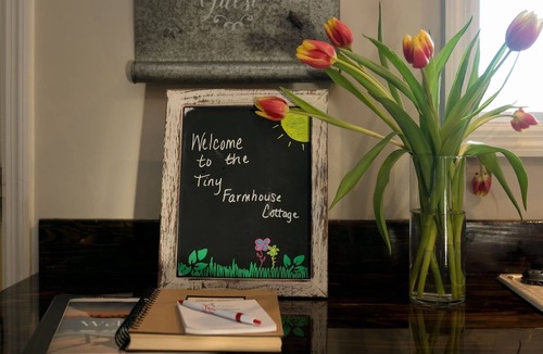 Fitzgerald Cottage | Tiny Farmhouse in charming Fitzgerald