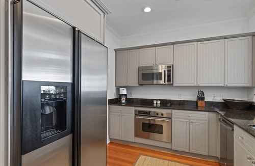 Beach District Condo | Top Floor Condo w/Gulf Views and Balcony