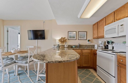 Daytona Beach Shores Apartment | Top Floor Oceanfront Condo w Pool Beach Access