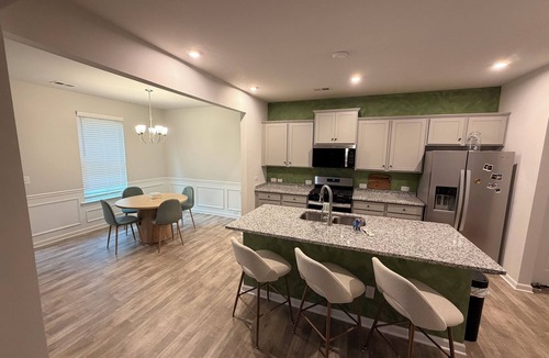 Austell House | Townhome in Austell! Close to downtown, airport & six flags