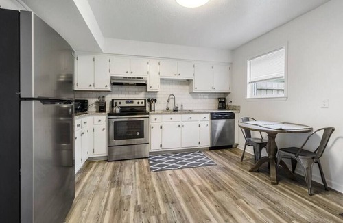 Grand Bay Apartment | Townhomes Near the Bay - #3