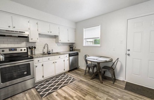 Grand Bay Apartment | Townhomes Near the Bay - #3