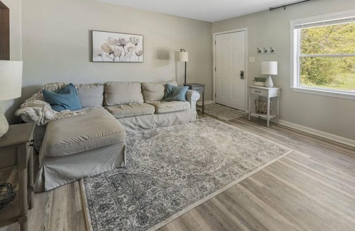 Grand Bay Apartment | Townhomes Near the Bay - #8