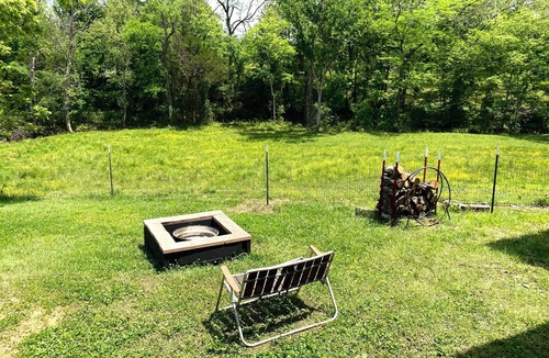 Marshall House | Tranquil 2-bedroom house with AC, fire pit, & game room in the Ozarks
