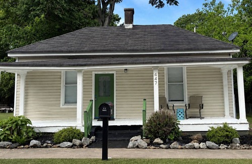 Griffin House | Tranquil 3-bedroom house with AC in lovely Griffin