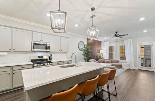 Auburn House | Tranquil 3BR Townhome with Porch, Office & Pool Access Near Auburn