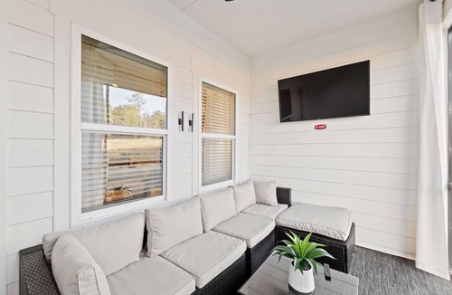 Auburn House | Tranquil 3BR Townhome with Porch, Office & Pool Access Near Auburn