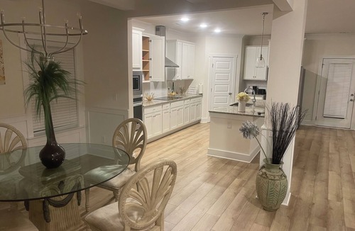 New Market House | Tranquil 5-bedroom house with AC in peaceful New Market