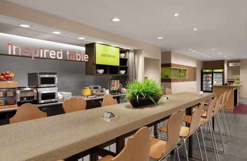 Pooler Hotel | Tranquil Escape w/Free Breakfast, Pets Allowed - Great for Weekend Trips!