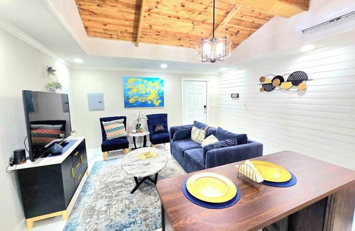 Wright House | Travel Nurse Getaway - Close to Hurlburt & Eglin