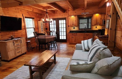 Warm Springs Cabin | Travelers Rest Cabin