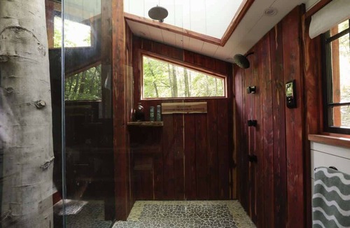 Flintstone House | Treetop Hideaways - The Elements Treehouse