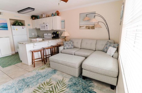 Fort Walton Beach House | Tropical Isle 206