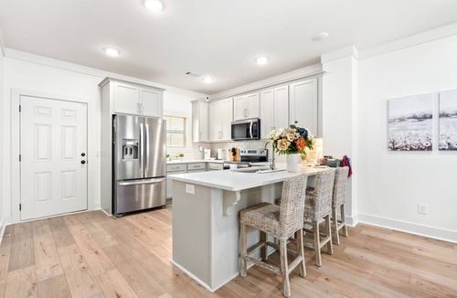 Auburn Villa | TTH-1.5mi to Stadium/Neville Arena,Parking,K&Q plus sofa bed, I-85 access, Buccees