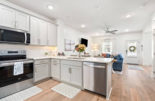 Auburn Villa | TTH-1.5mi to Stadium/Neville Arena,Parking,K&Q plus sofa bed, I-85 access, Buccees